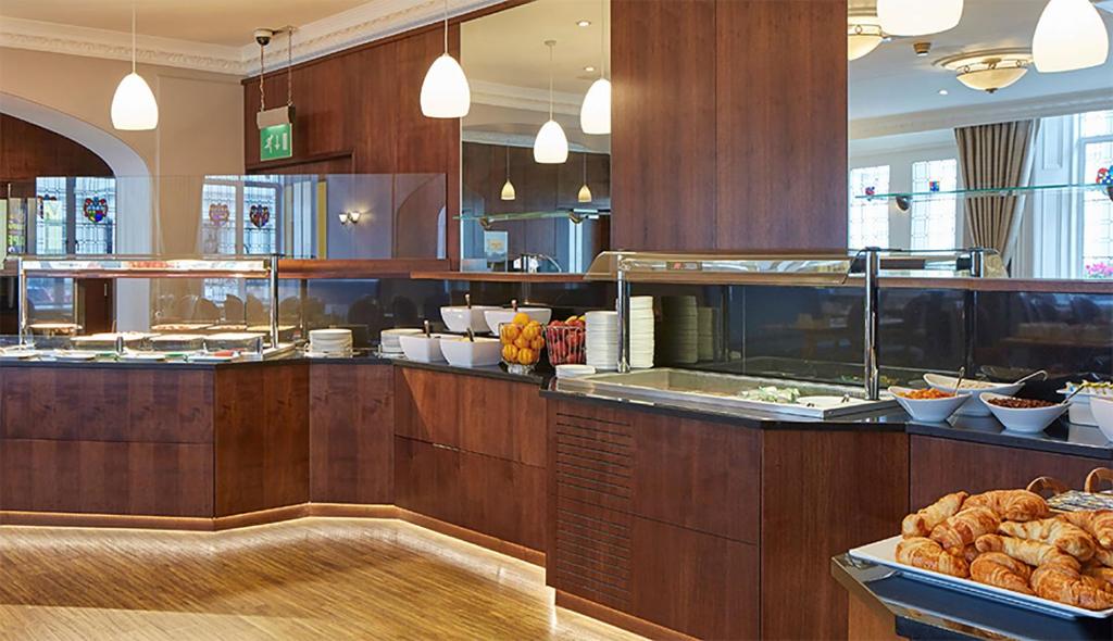 Lancaster Gate Hotel - Amenities and Services