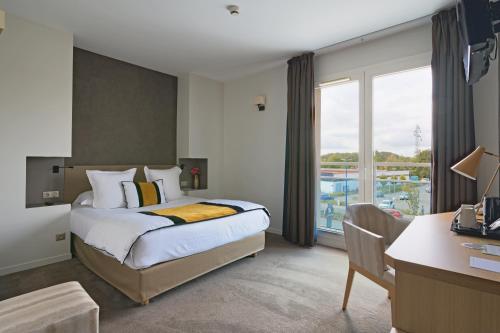 Les Suites - Konine 4 - Hotel & Bar & Restaurant - Accommodations and Amenities