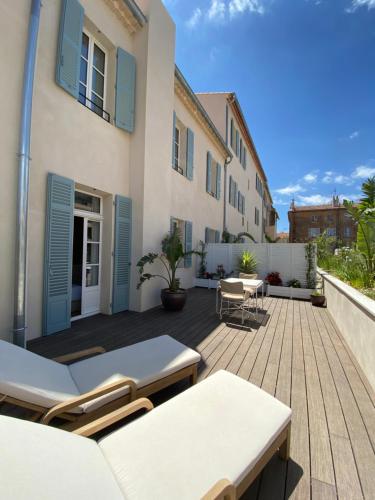 LILY Hotel Review: A Charming Hyères Escape - Room Features and Amenities