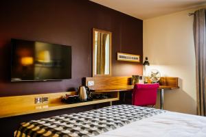Lodge at Bristol - Room Accommodations