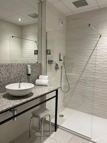 Logis Hotel Victor Hugo & Spa - Facilities and Amenities