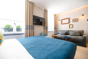 Louvre Residence - Accommodation Details