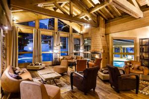 Loxalys Residence - Nearby Attractions and Transportation