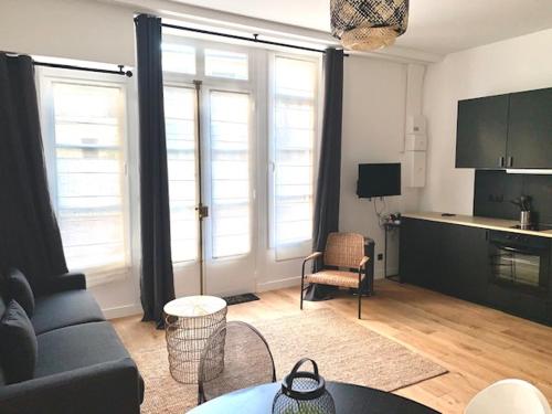 Luxe Parisien - Petit Varenne - Property Features and Amenities