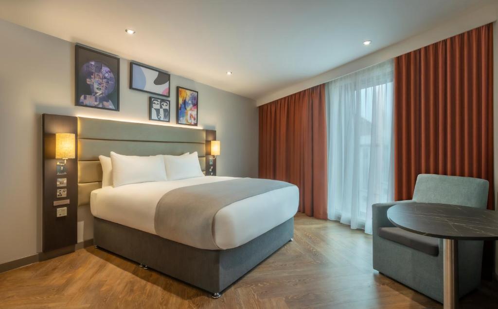Maldron Hotel Finsbury Park, London - Amenities and Services