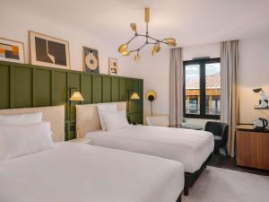 Marty Hotel Bordeaux - Tapestry Collection by Hilton - Prime Location and Accessibility