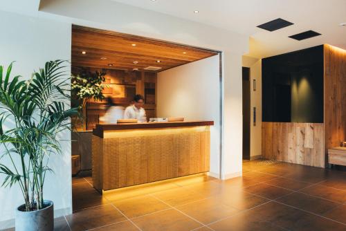 MEANDER Osaka Review