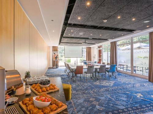 Mercure Lille Marcq En Baroeul - Amenities and Services