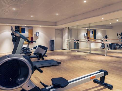 Mercure Maurepas Saint Quentin - Location and Accessibility