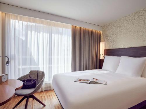 Mercure Paris Arc De Triomphe Etoile - Accommodations