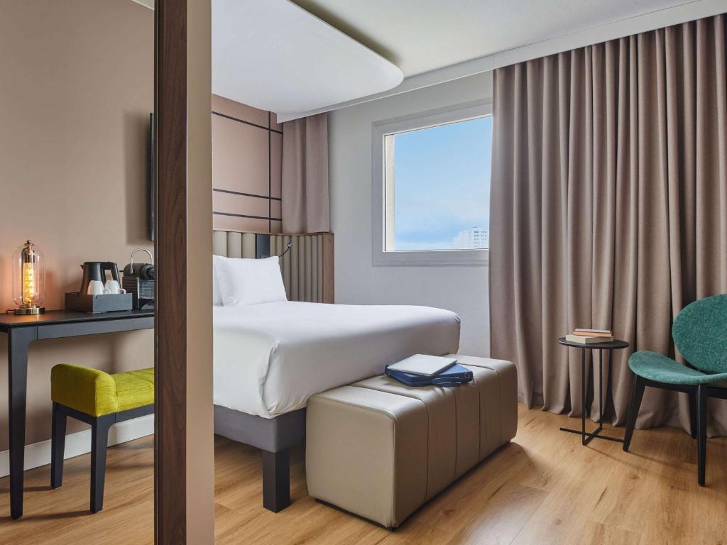 Mercure Paris Nanterre - Amenities and Services