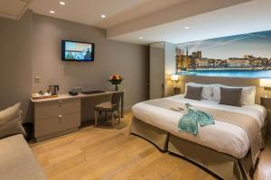 Midnight Hotel Paris - Convenient Location