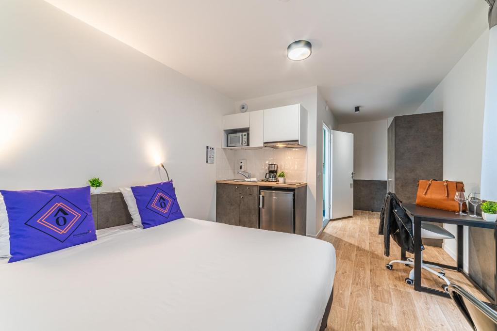 Montempô Apparthotel Paris Noisy Le Sec - Parking and Laundry Facilities