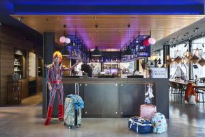 Moxy Birmingham NEC - Facilities and Amenities