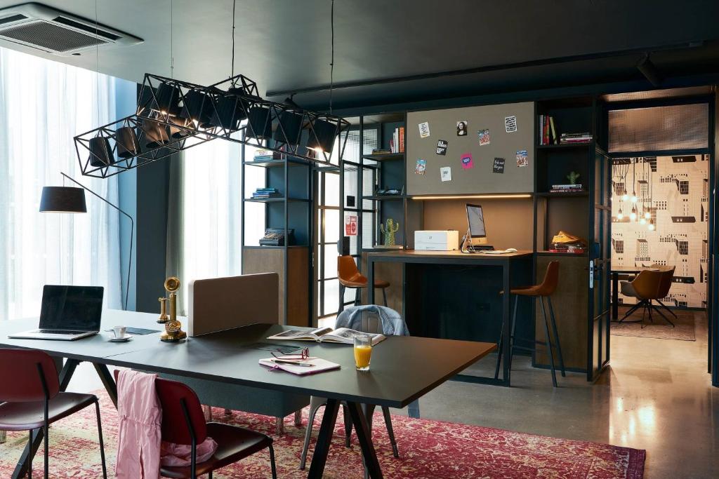 Moxy Chester - Nearby Attractions