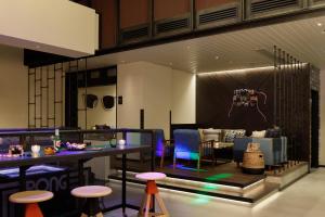 Moxy Osaka Shin Umeda - Amenities and Facilities