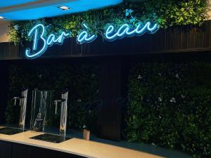 Novotel Bordeaux Lac - Accommodation Options and Amenities