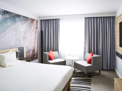 Novotel Manchester Centre - Exceptional Amenities