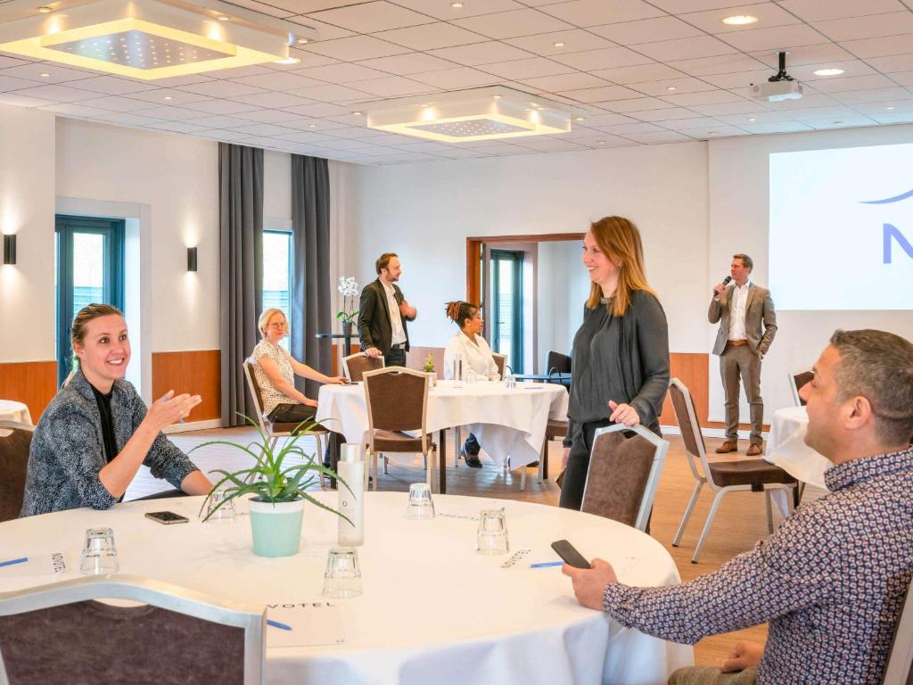 Novotel Marne-la-Vallée Noisy-le-Grand - Accommodation Options