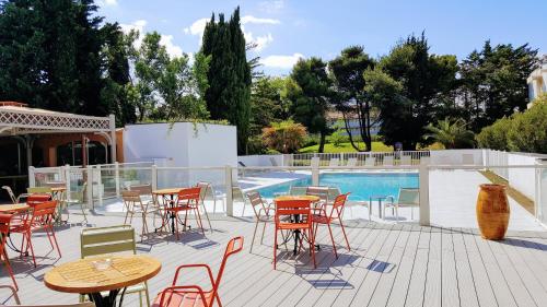 Novotel Narbonne South A9/A61 - Accommodations and Amenities