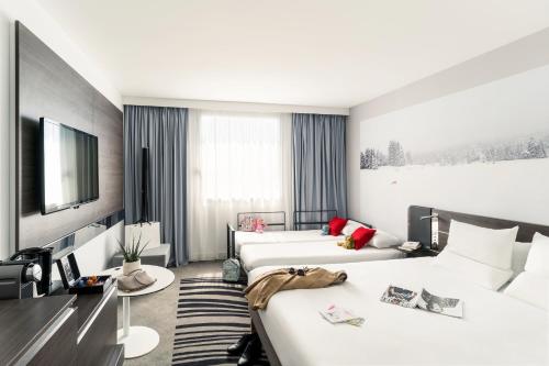 Novotel Paris Centre Gare Montparnasse - Prime Location