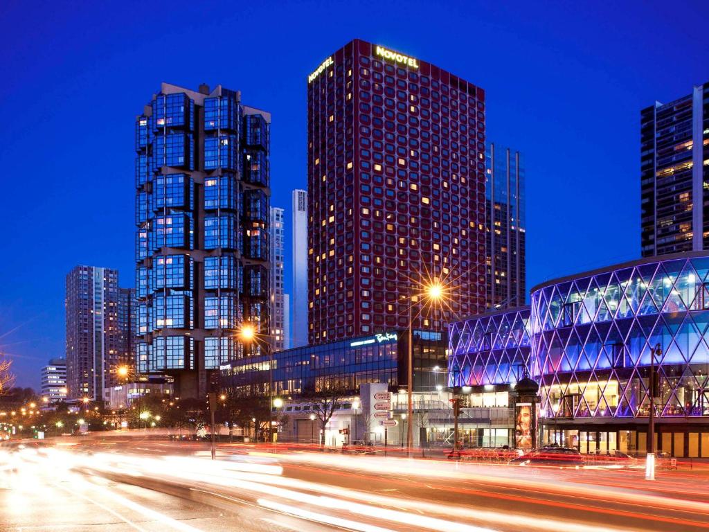 Novotel Paris Centre Tour Eiffel - Accommodation Options