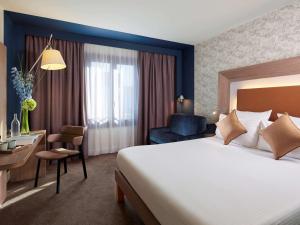 Novotel Paris Les Halles - Accommodation and Facilities