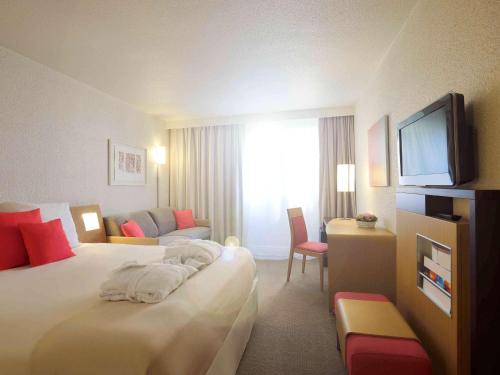 Novotel Roissy Saint Witz - Room Amenities and Accommodations