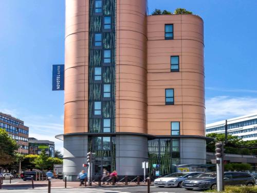 Novotel Suites Paris Issy Les Moulineaux - Amenities and Services Offered