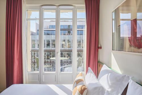 Numa Paris Champs-Elysees - Accommodation Features