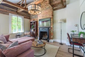 Oak & Poppy - Accommodation Features