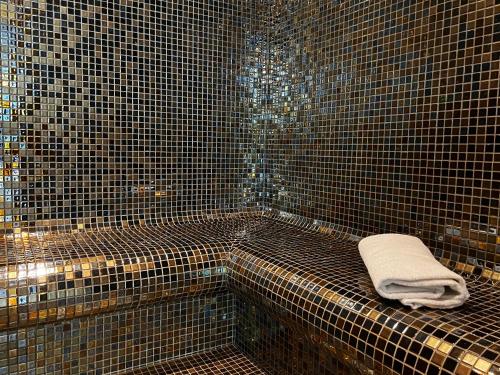 Oceania Saint Malo - Room Accommodations and Amenities