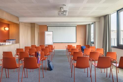 OKKO Hotels Nice Airport - Accommodations and Amenities