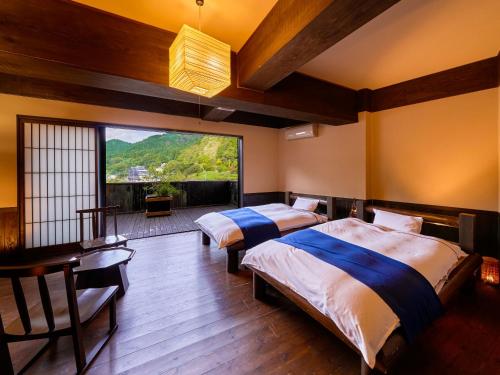 Ooedo Onsen Monogatari Terunoyu - Overview and Location