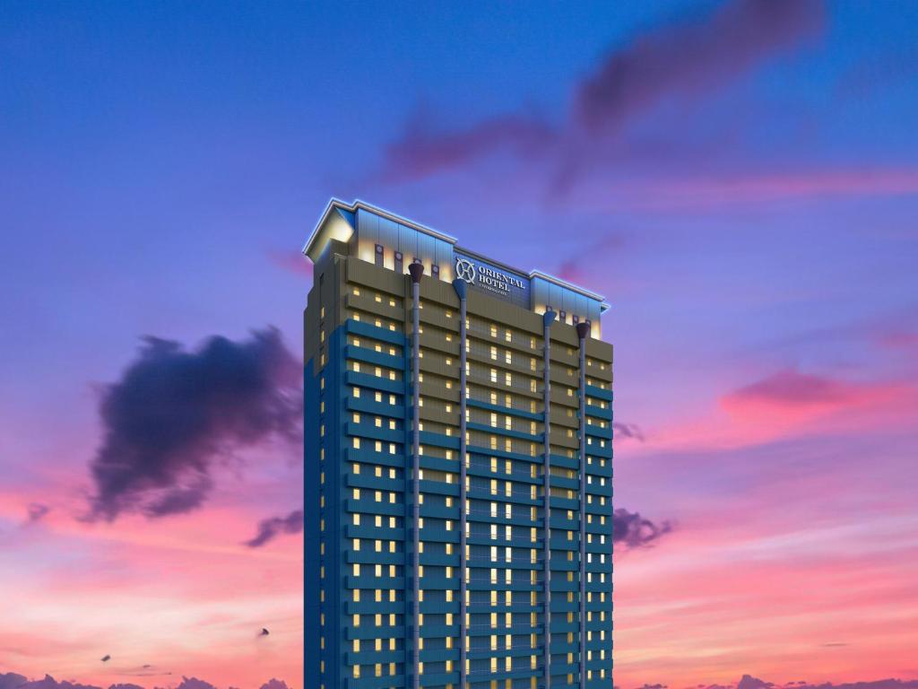 ORIENTAL HOTEL UNIVERSAL CITY Review