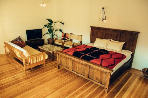 Orrs Hotel Review: A Hidden Gem in Okinawa - Accommodations and Amenities