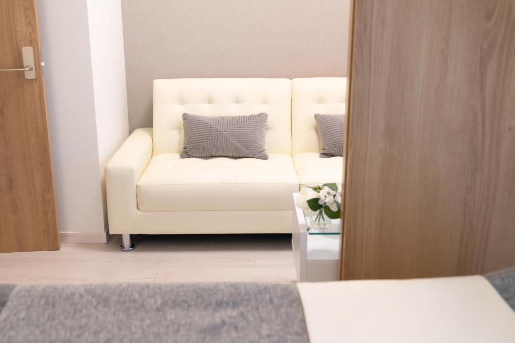 OSAKA SUNSHINE TOWER73 L - Accommodation Details