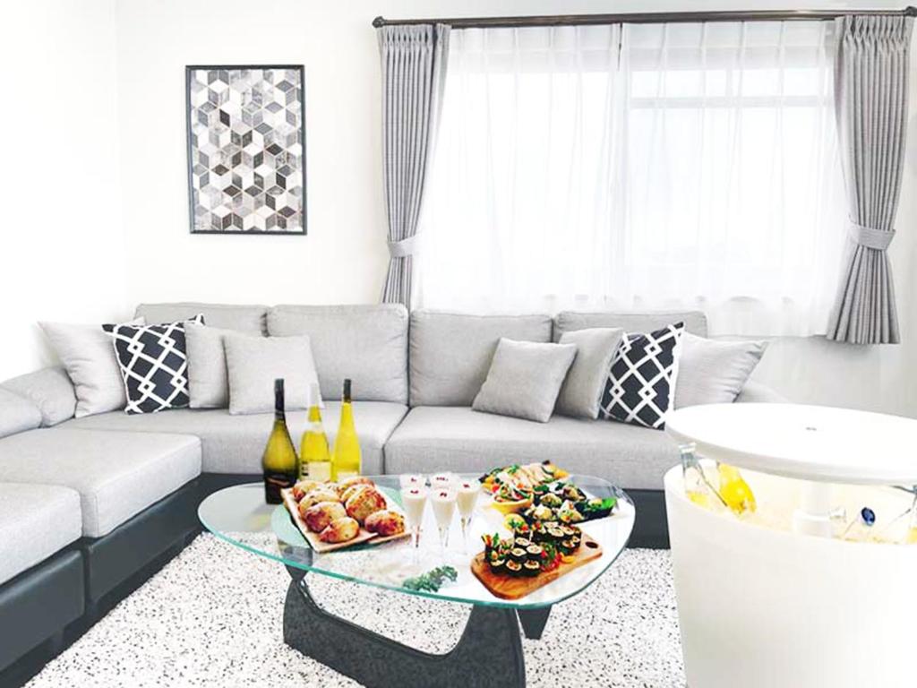 OUCHI HOTEL SUITE Temma Review