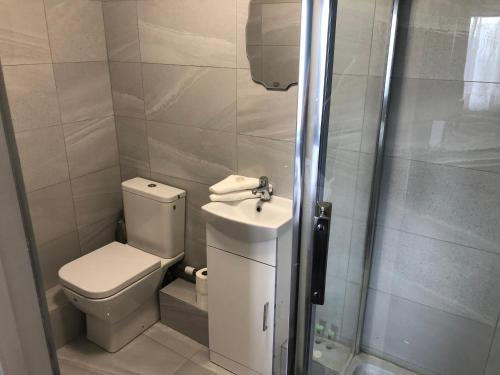 Parkwood Hotel - Facilities and Services