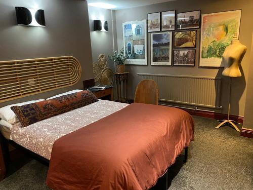 PAVILION ROOMS AT NO. 26 - Key Facilities and Services