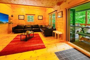 Phoenix Chalets by Hakuba Hospitality Group - Chalet Accommodations