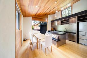 Phoenix Cocoon by Hakuba Hospitality Group - Location and Accessibility
