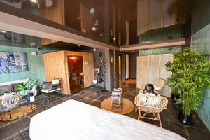 Quality Hotel La Marebaudière Vannes Centre - Guest Reviews and Ratings