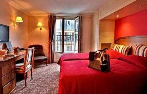 Queen Mary Opera - Hotel Amenities and Services