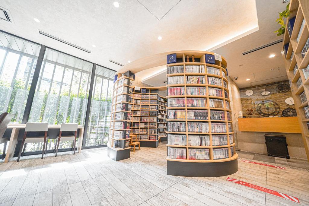 QuintessaHotel TokyoHaneda Comic&Books Review