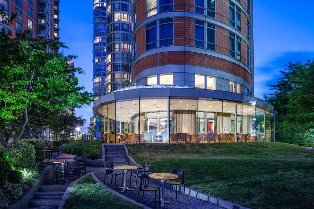 Radisson Blu Hotel, London Canary Wharf East - Accommodation Options