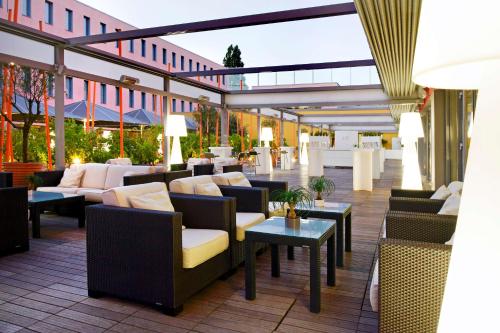 Radisson Blu Hotel Toulouse Airport - Accommodation and Amenities
