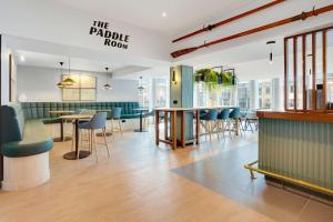 Radisson Hotel York - Room Options and Amenities