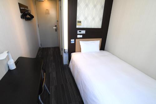 R&B Hotel Tokyo Toyocho - Location and Attractions