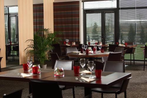 Residhome Suites Paris Sénart - Amenities and Services